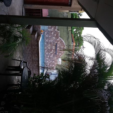 Cabinas Madeleine Puntarenas Buitenkant foto