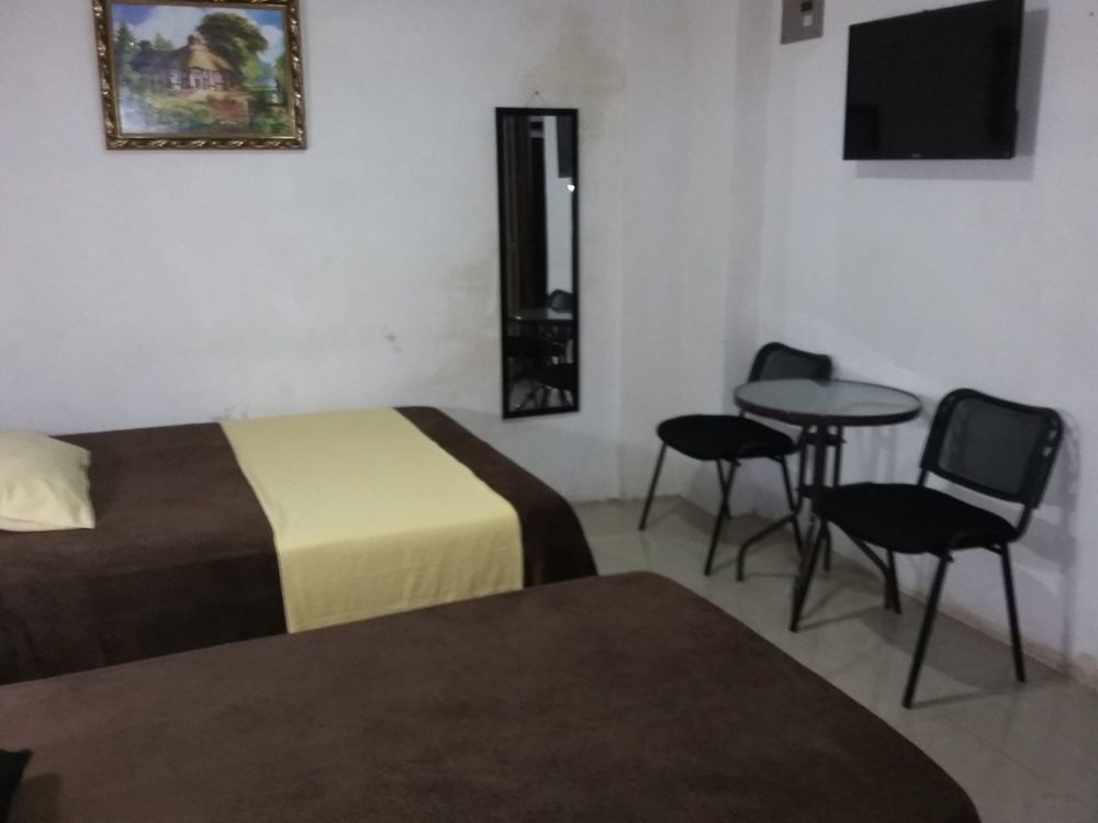 Cabinas Madeleine Puntarenas Buitenkant foto
